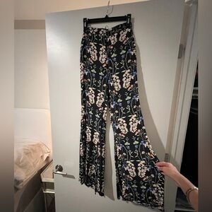 ZARA / FLORAL WIDE LEG PANTS / SIZE SMALL